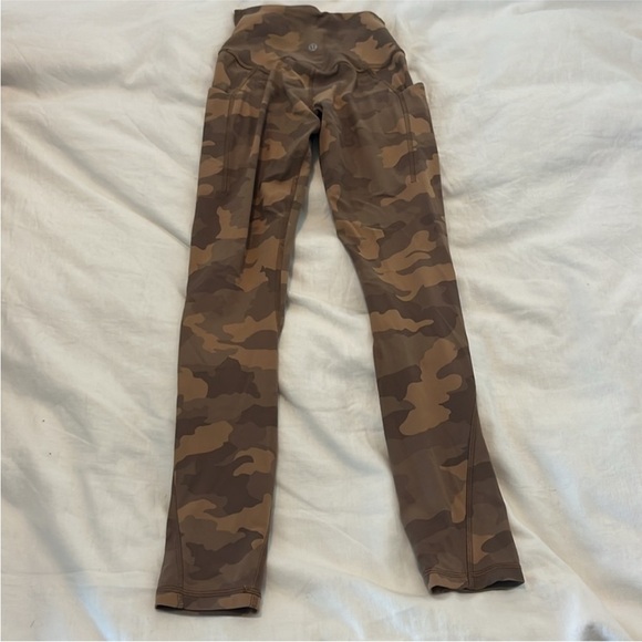 Lululemon Heritage 365 Camo Beige Align High-Rise Pant w/ Pockets | Size 2, 25” - Picture 6 of 10